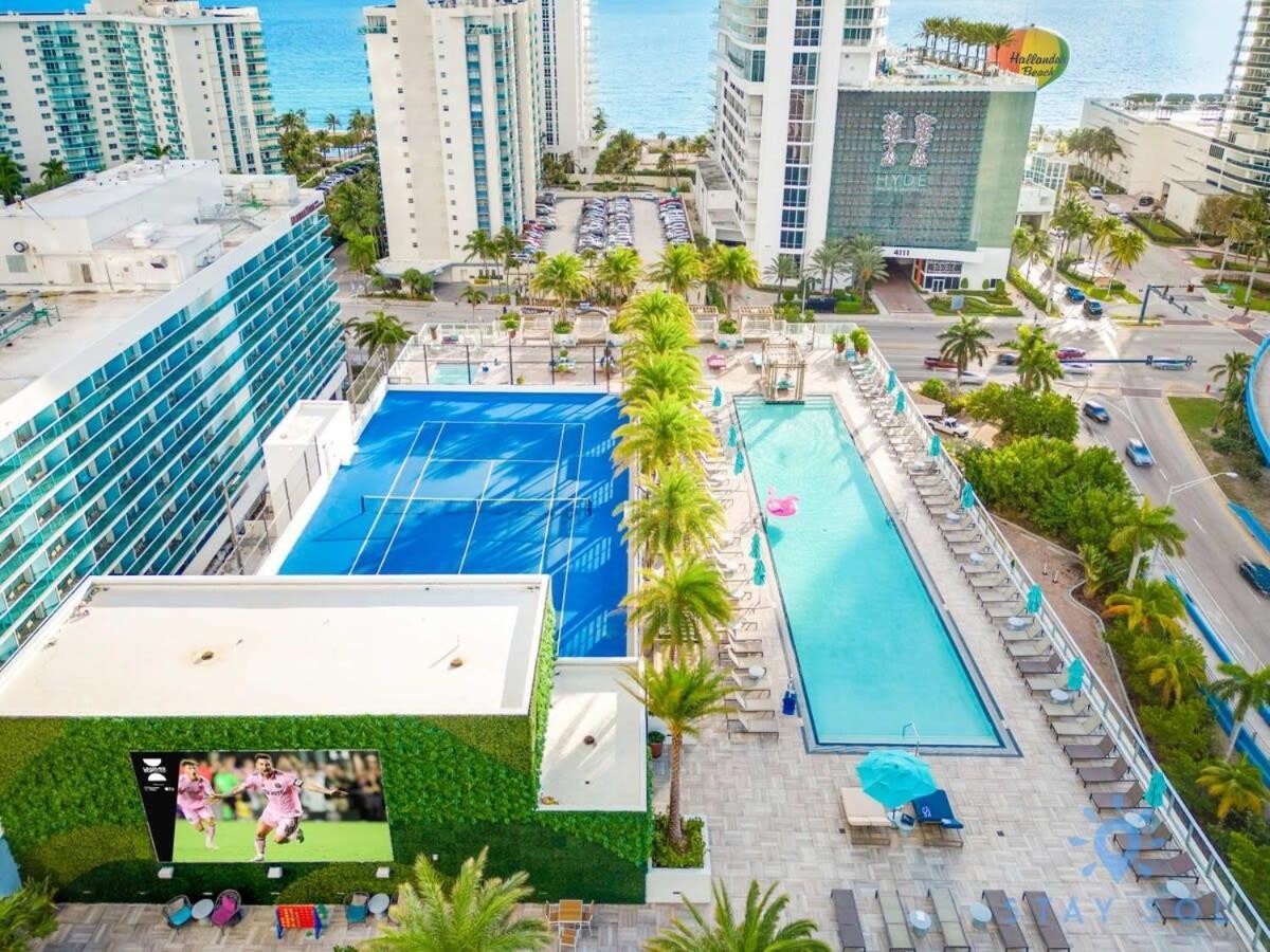 Wrap Around Balcony - Insane Views - Amazing Pools Apartment Hollywood Exterior foto
