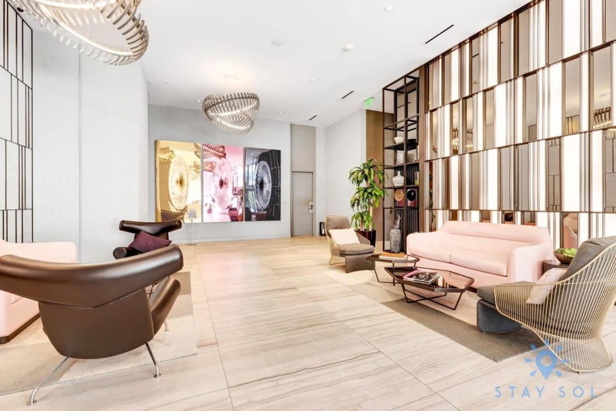 Wrap Around Balcony - Insane Views - Amazing Pools Apartment Hollywood Exterior foto